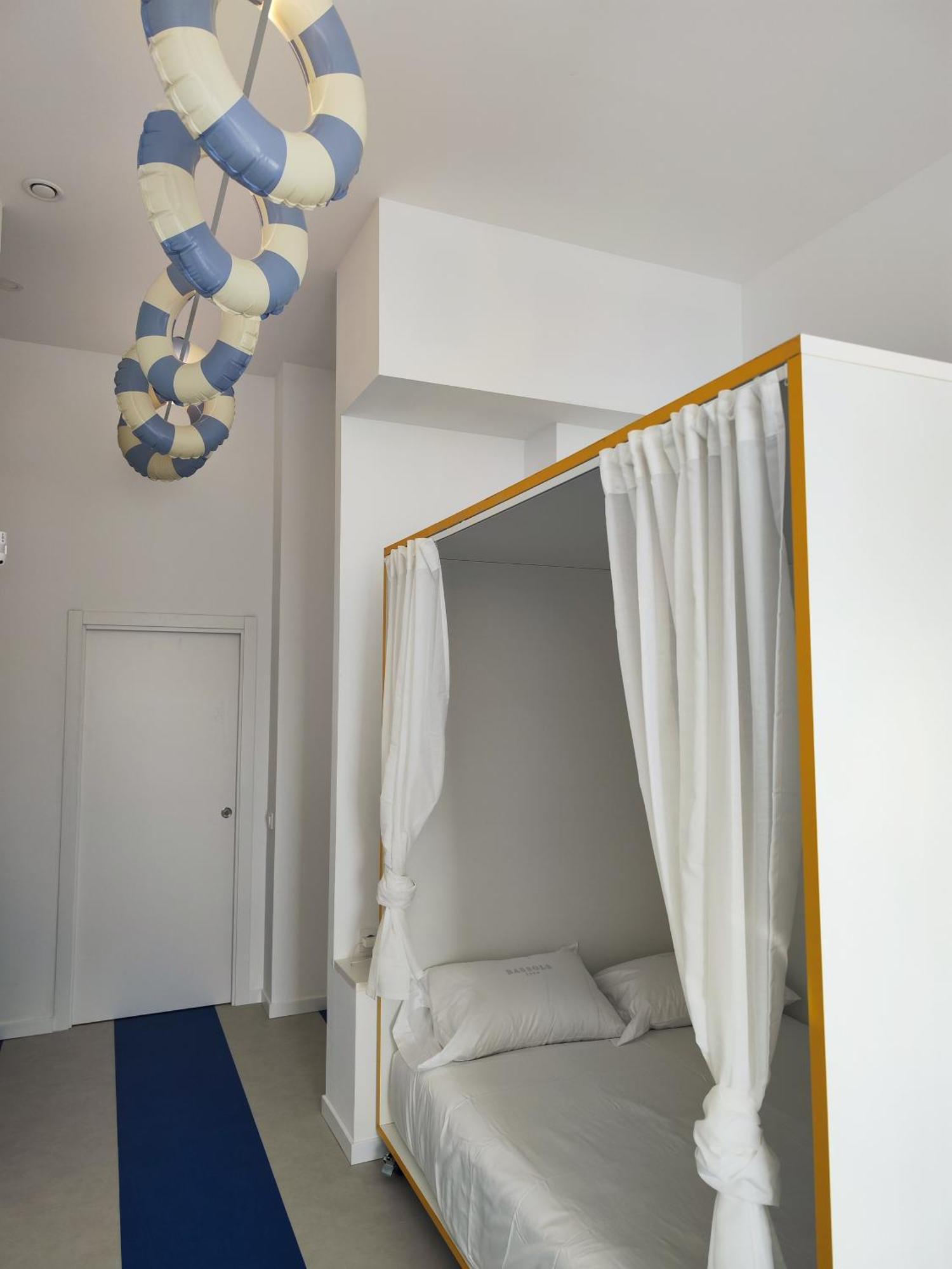 Carisan1 6 Min To Beach Modern Bright Valenza Esterno foto