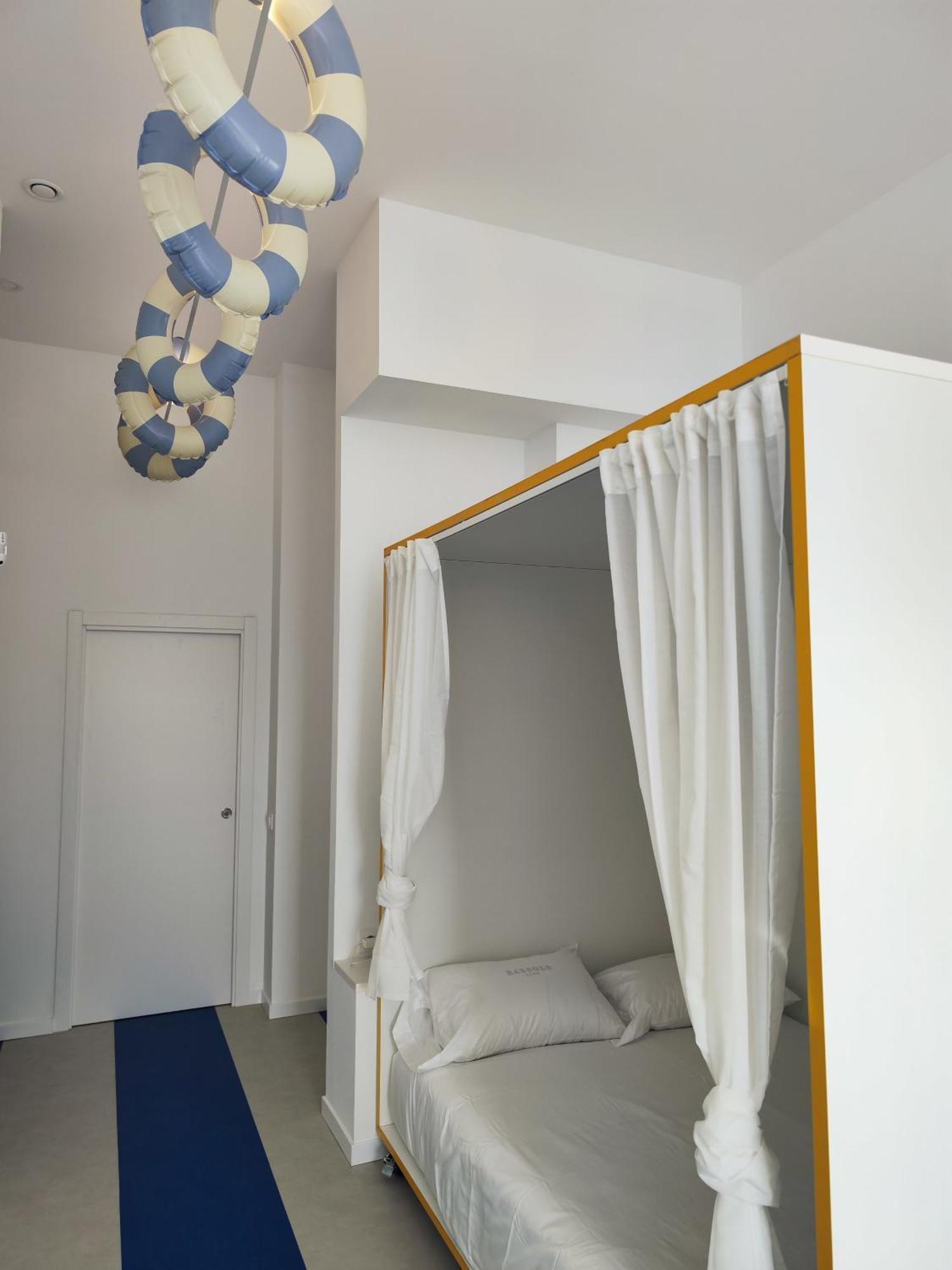 Carisan1 6 Min To Beach Modern Bright Valenza Esterno foto